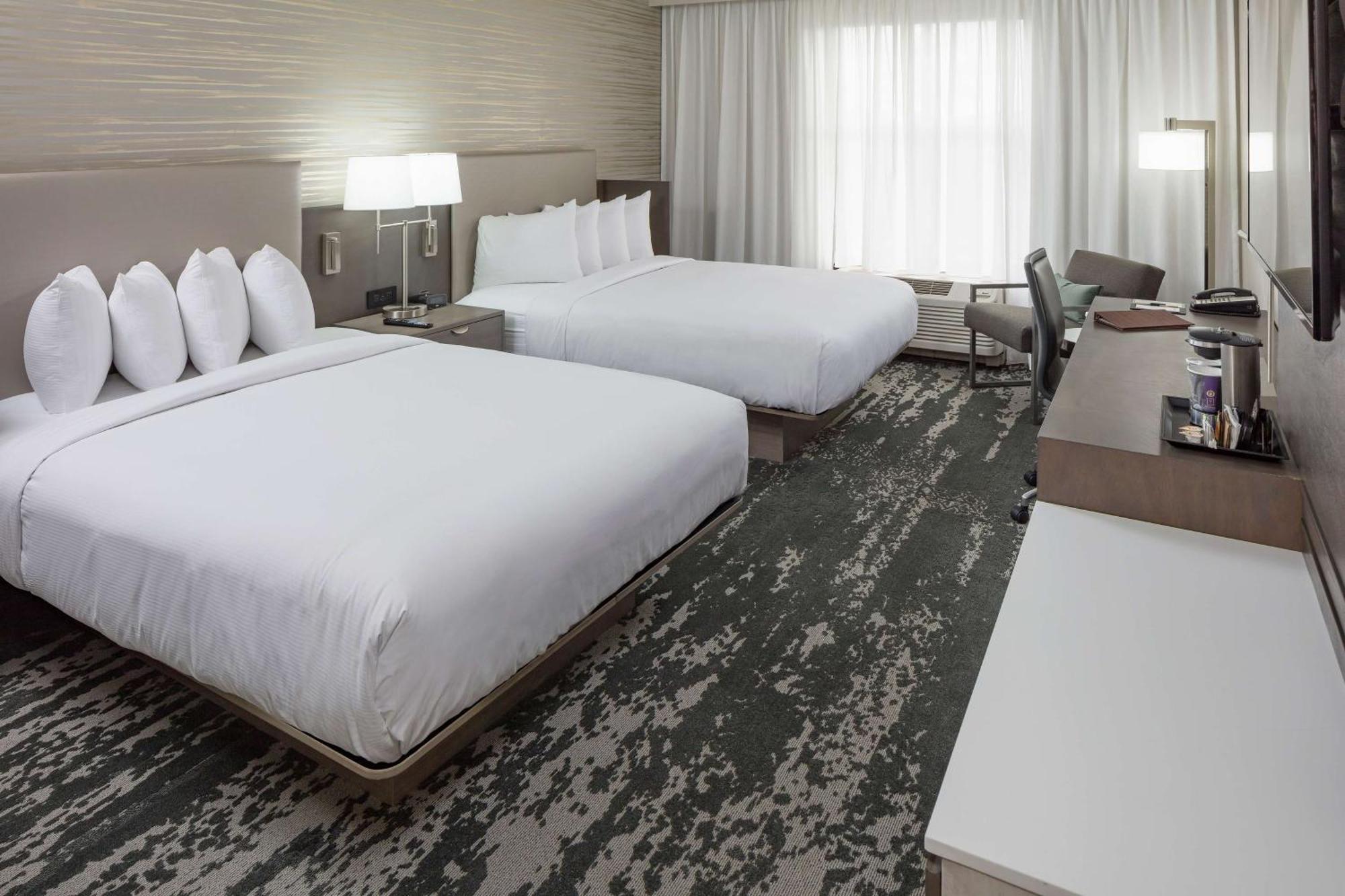 Doubletree By Hilton Boston Logan Airport Chelsea Otel Dış mekan fotoğraf
